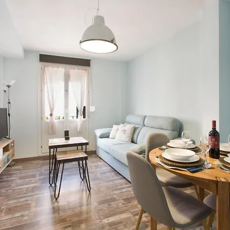 Sky Is Blue In Private Parking Included Apartment