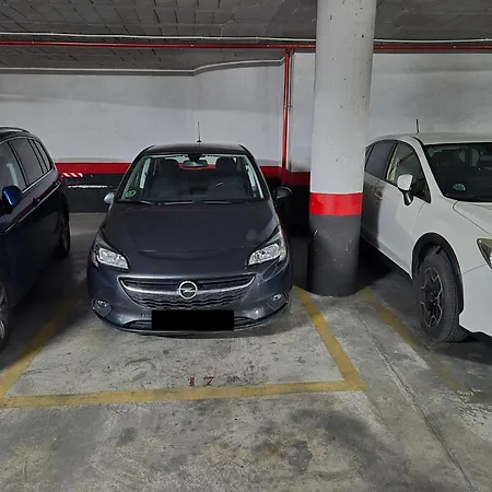 Sky Is Blue In Private Parking Included