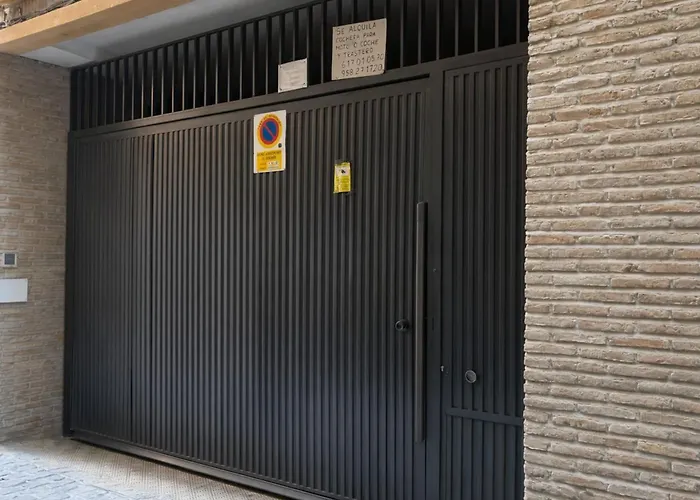 公寓 Sky Is Blue With Private Parking Included